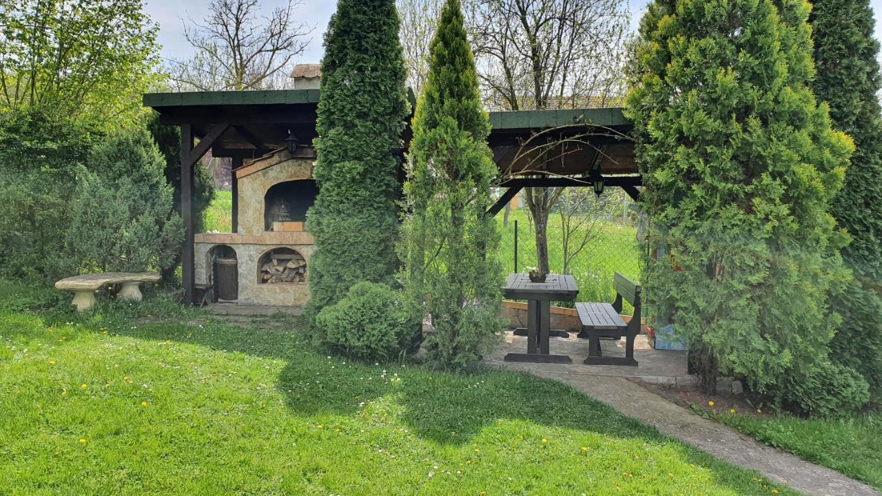 Rajski Vrt Врднік Екстер'єр фото