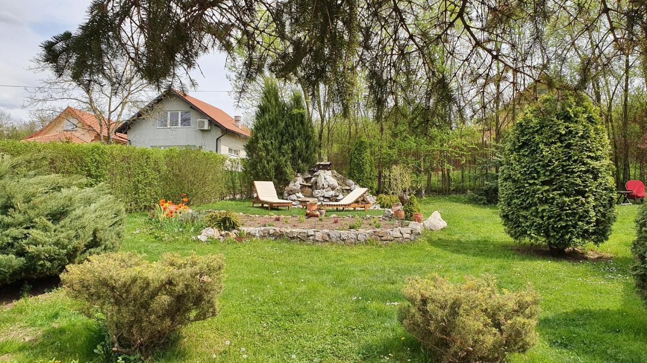 Rajski Vrt Врднік Екстер'єр фото